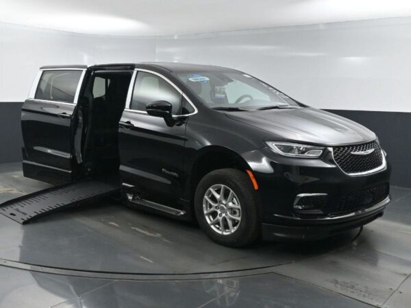 Black Chrysler Pacifica with BraunAbility Side Entry Automatic Fold Out conversion