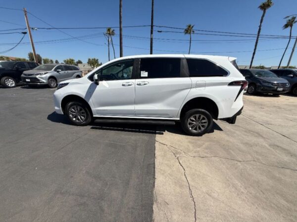 White Toyota Sienna with Vantage Mobility Rear Entry Manual Fold Out conversion