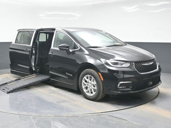 Black Chrysler Pacifica with BraunAbility Side Entry Automatic Fold Out conversion