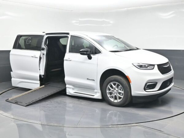 White Chrysler Pacifica with BraunAbility Side Entry Automatic In Floor conversion