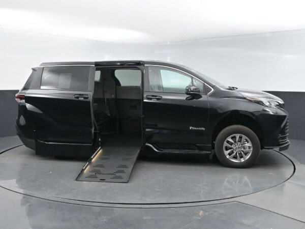 Black Toyota Sienna with BraunAbility Side Entry Automatic Fold Out conversion