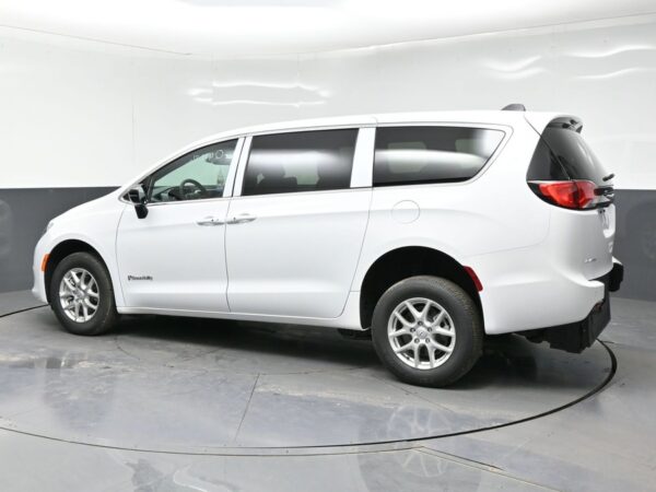 White Chrysler Voyager with BraunAbility Rear Entry Manual Fold Out conversion