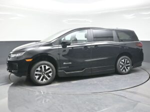 Black Honda Odyssey with BraunAbility Side Entry Automatic In Floor conversion