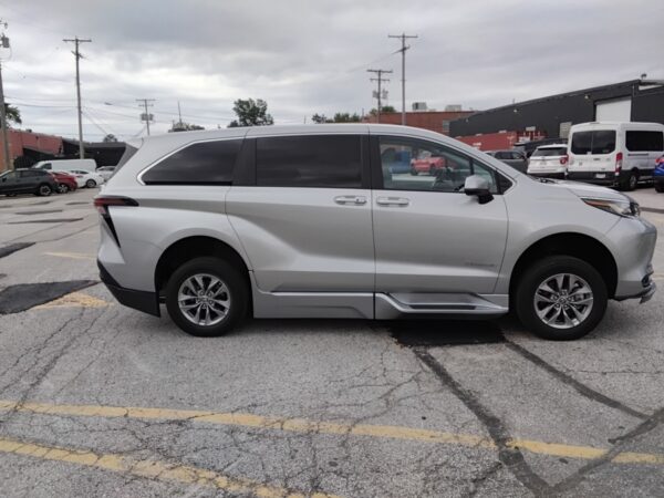 Silver Toyota Sienna with BraunAbility Side Entry Automatic Fold Out conversion