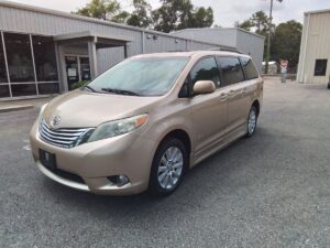 Brown Toyota Sienna with BraunAbility Side Entry Automatic Fold Out conversion