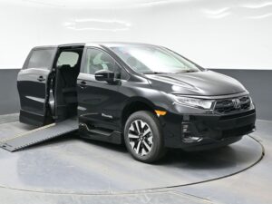 Black Honda Odyssey with BraunAbility Side Entry Automatic In Floor conversion
