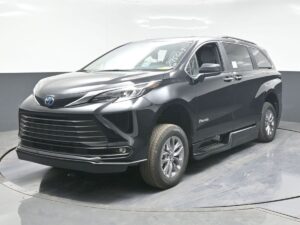 Black Toyota Sienna with BraunAbility Side Entry Automatic Fold Out conversion
