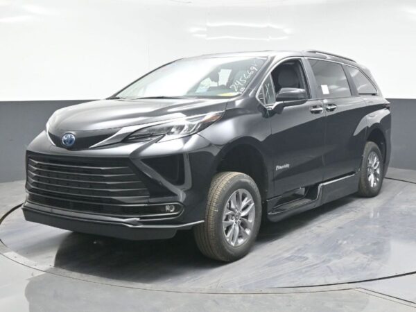Black Toyota Sienna with BraunAbility Side Entry Automatic Fold Out conversion