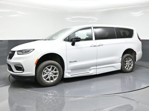 White Chrysler Pacifica with BraunAbility Side Entry Automatic In Floor conversion