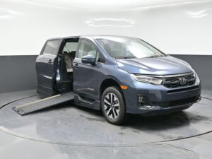 Blue Honda Odyssey with BraunAbility Side Entry Automatic In Floor conversion