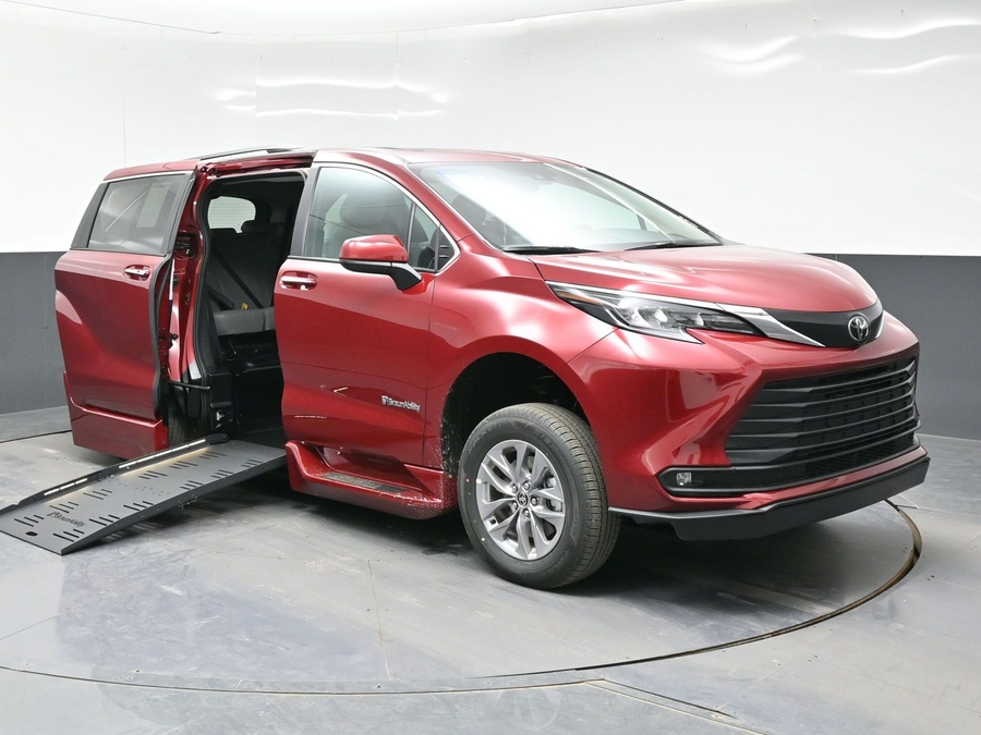 Red Toyota Sienna with BraunAbility Side Entry Automatic Fold Out conversion