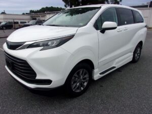 White Toyota Sienna with Vantage Mobility Side Entry Manual Fold Out conversion