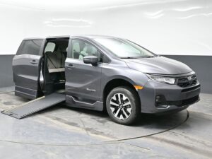 Grey Honda Odyssey with BraunAbility Side Entry Automatic In Floor conversion