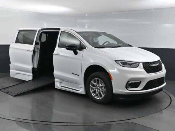 White Chrysler Pacifica with BraunAbility Side Entry Automatic In Floor conversion