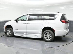 White Chrysler Pacifica with BraunAbility Side Entry Automatic Fold Out conversion