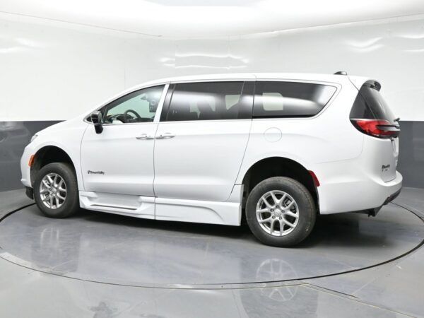 White Chrysler Pacifica with BraunAbility Side Entry Automatic Fold Out conversion