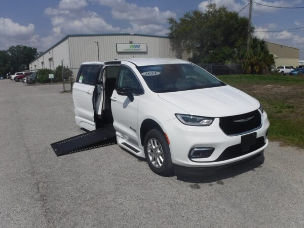 White Chrysler Pacifica with BraunAbility Side Entry Automatic In Floor conversion