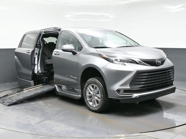 Grey Toyota Sienna with BraunAbility Side Entry Automatic Fold Out conversion