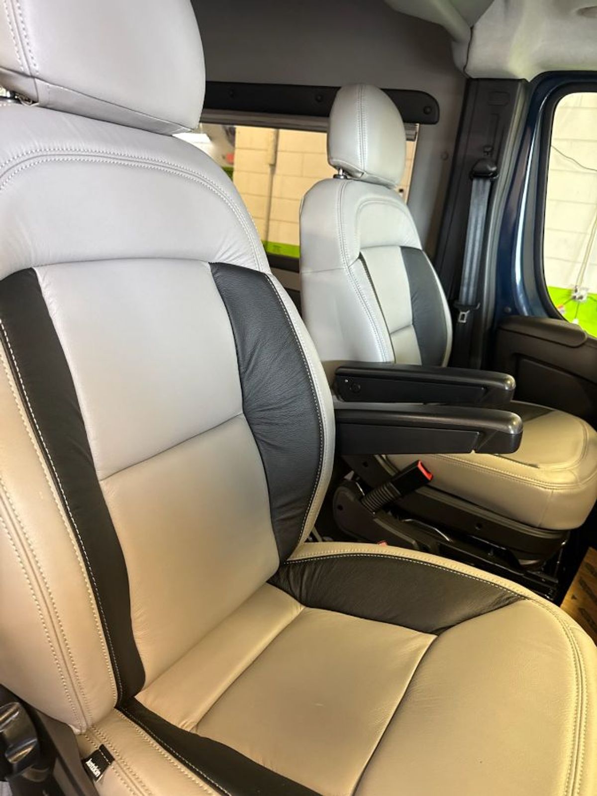 New 2023 Ram ProMaster 2500 136 WB Wheelchair Van - PE520986