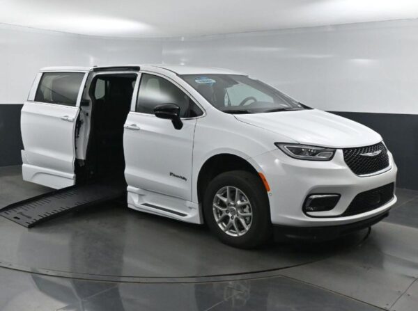White Chrysler Pacifica with BraunAbility Side Entry Automatic Fold Out conversion