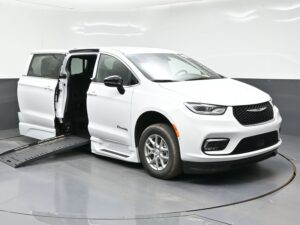 White Chrysler Pacifica with BraunAbility Side Entry Automatic Fold Out conversion
