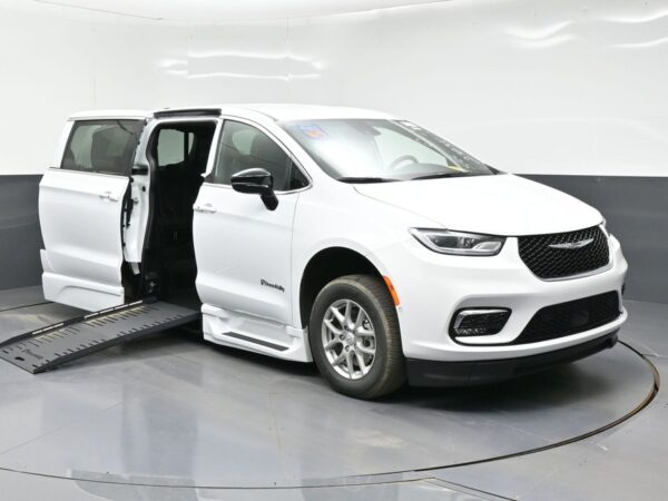White Chrysler Pacifica with BraunAbility Side Entry Automatic Fold Out conversion