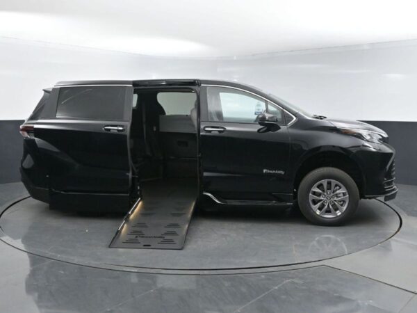 Black Toyota Sienna with BraunAbility Side Entry Automatic Fold Out conversion
