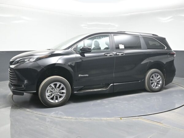 Black Toyota Sienna with BraunAbility Side Entry Automatic Fold Out conversion