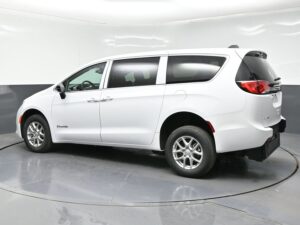 White Chrysler Voyager with BraunAbility Rear Entry Manual Fold Out conversion