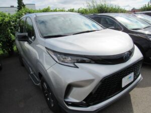 Silver Toyota Sienna with Vantage Mobility Side Entry Automatic In Floor conversion