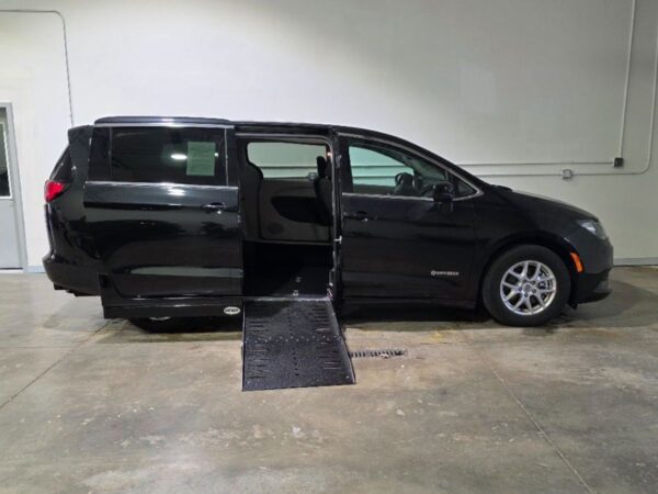 Black Chrysler Voyager with Driverge Side Entry Automatic Fold Out conversion