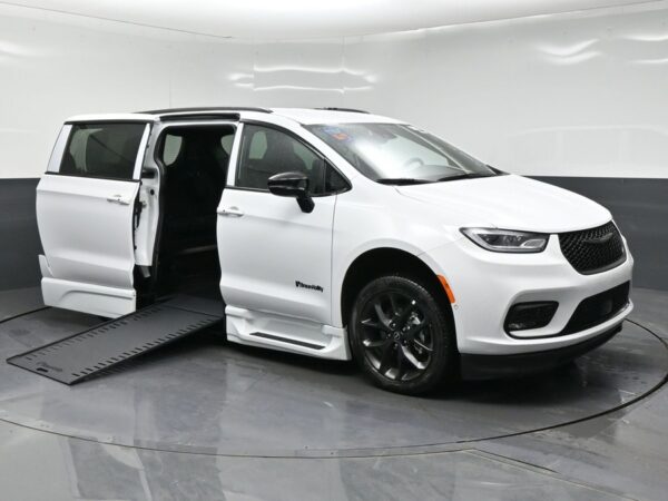 White Chrysler Pacifica with BraunAbility Side Entry Automatic In Floor conversion