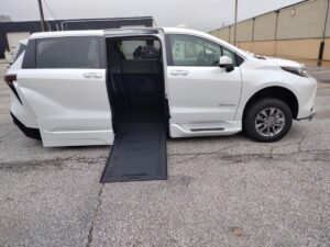 White Toyota Sienna with BraunAbility Side Entry Automatic In Floor conversion
