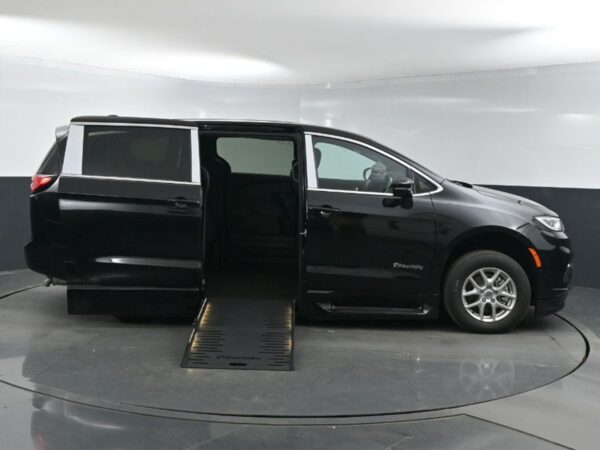 Black Chrysler Pacifica with BraunAbility Side Entry Automatic Fold Out conversion