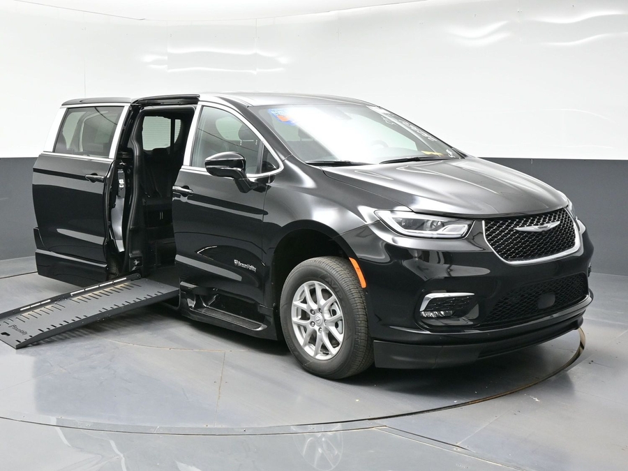 Black Chrysler Pacifica with BraunAbility Side Entry Automatic Fold Out conversion