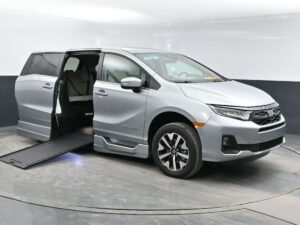 Silver Honda Odyssey with BraunAbility Side Entry Automatic In Floor conversion