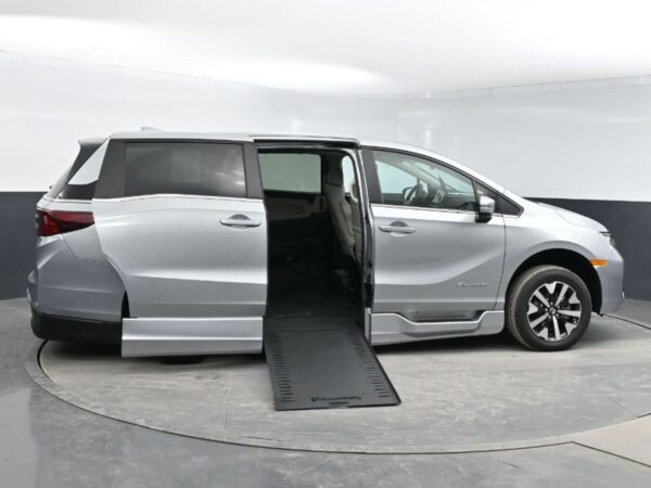 Silver Honda Odyssey with BraunAbility Side Entry Automatic In Floor conversion