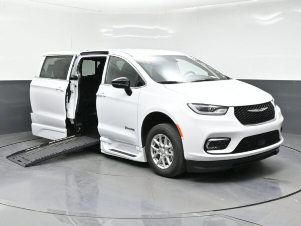White Chrysler Pacifica with BraunAbility Side Entry Automatic Fold Out conversion