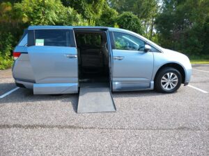 Blue Honda Odyssey with Vantage Mobility Side Entry Automatic In Floor conversion