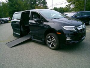 Honda Odyssey with Vantage Mobility Side Entry Automatic In Floor conversion
