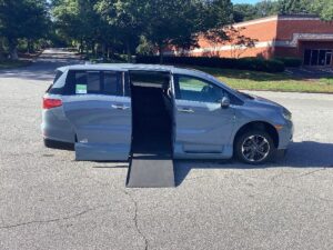 Blue Honda Odyssey with Vantage Mobility Side Entry Automatic In Floor conversion