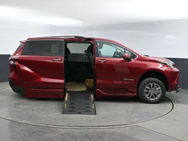 Red Toyota Sienna with BraunAbility Side Entry Automatic Fold Out conversion