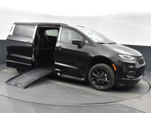 Black Chrysler Pacifica with BraunAbility Side Entry Automatic Fold Out conversion