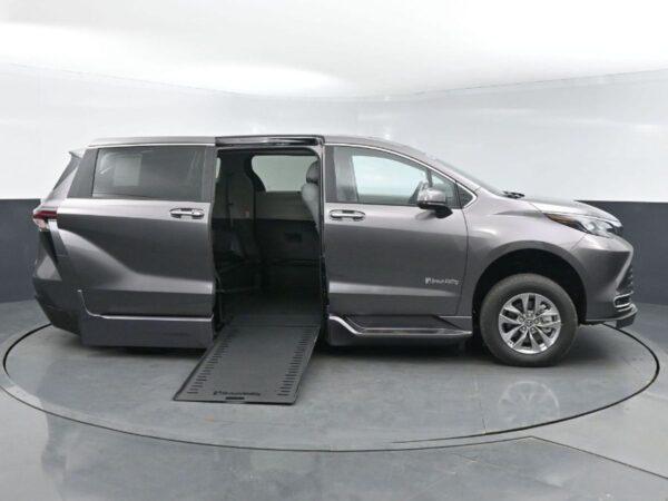 Grey Toyota Sienna with BraunAbility Side Entry Automatic In Floor conversion