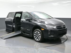 Black Honda Odyssey with BraunAbility Side Entry Automatic In Floor conversion