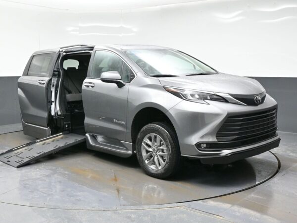 Grey Toyota Sienna with BraunAbility Side Entry Automatic Fold Out conversion