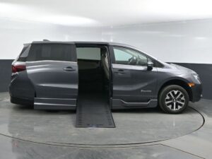 Grey Honda Odyssey with BraunAbility Side Entry Automatic In Floor conversion