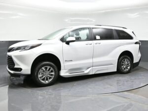 White Toyota Sienna with BraunAbility Side Entry Automatic In Floor conversion