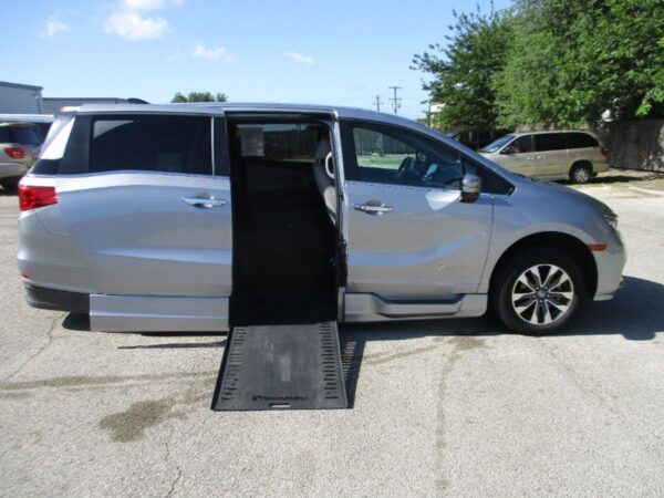 Silver Honda Odyssey with BraunAbility Side Entry Automatic In Floor conversion