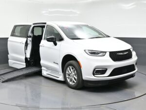 White Chrysler Pacifica with BraunAbility Side Entry Automatic Fold Out conversion